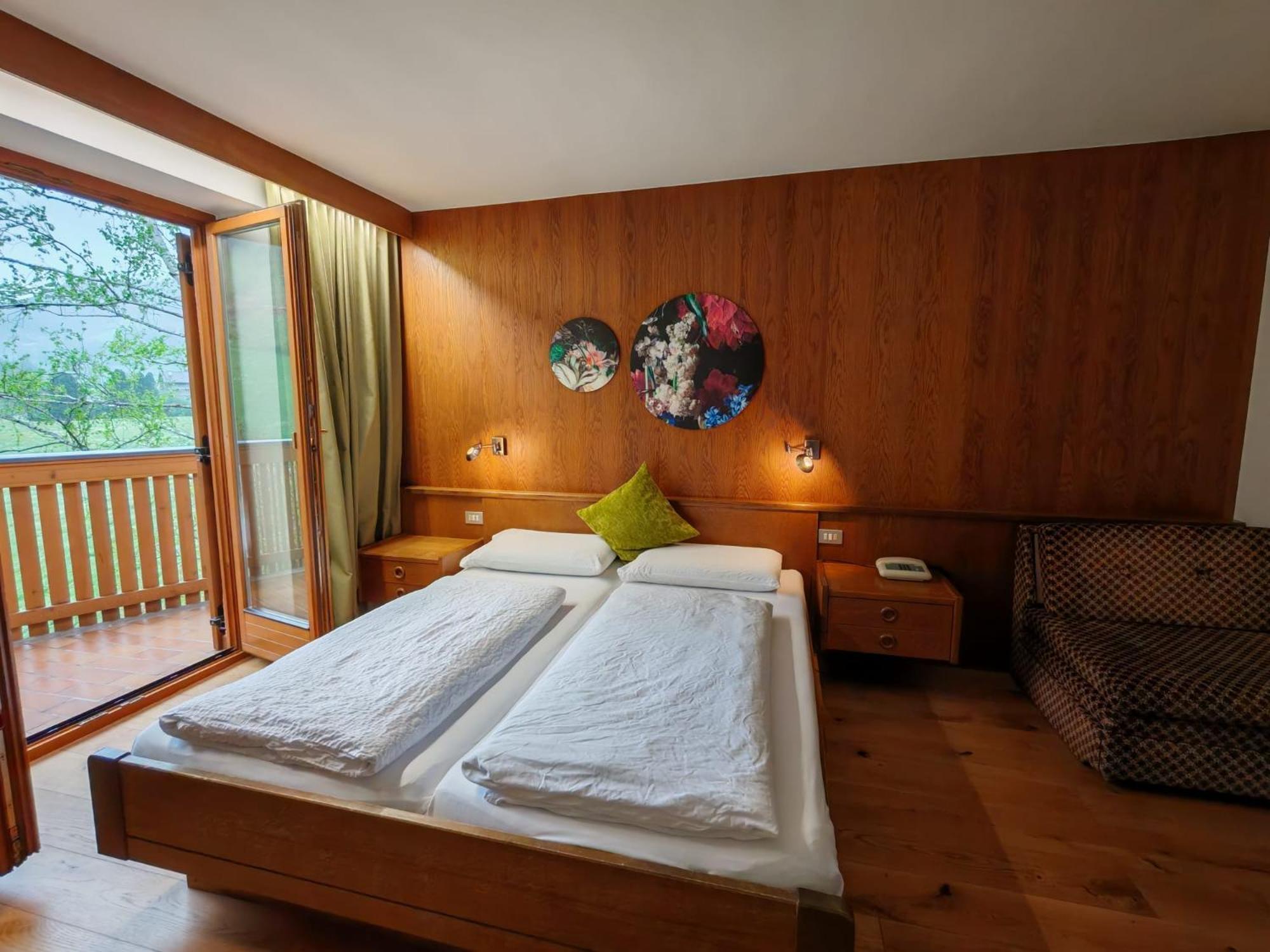 Hotel Alpenblick Sarentino Buitenkant foto