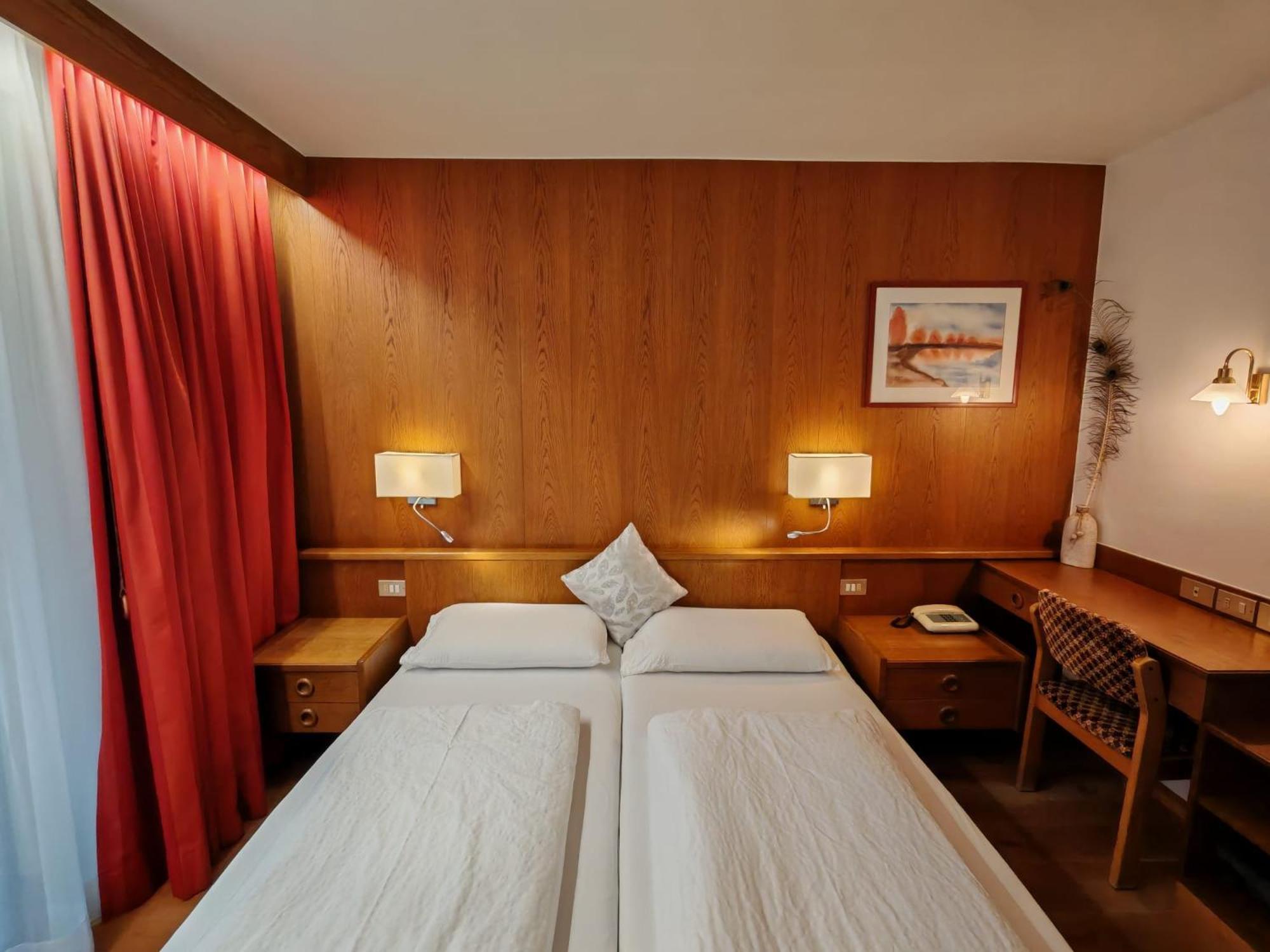Hotel Alpenblick Sarentino Buitenkant foto